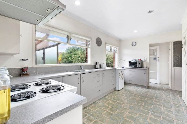 Photo of property in 122 Ti Rakau Drive, Pakuranga, Auckland, 2010