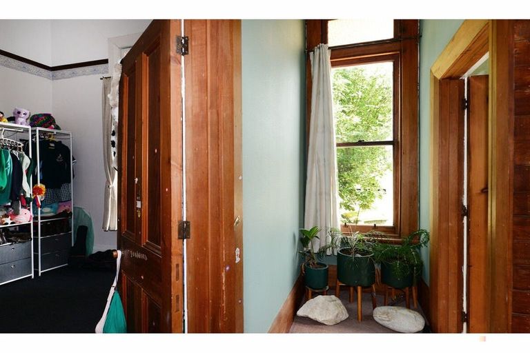 Photo of property in 66 Timaru Road, Waimate, 7924