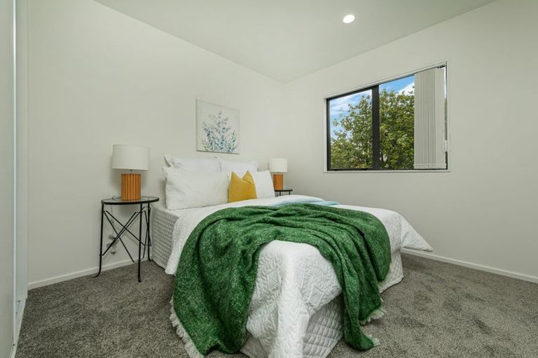 Photo of property in 35 Rakich Place, Henderson, Auckland, 0612