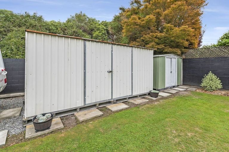 Photo of property in 194 Springs Road, Hornby, Christchurch, 8042