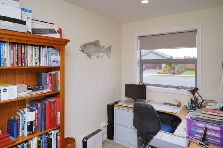 Photo of property in 19 Sutherland Drive, Kaiapoi, 7630