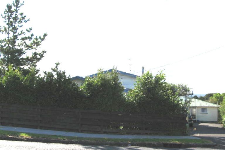 Photo of property in 1/91 Golf Road, New Lynn, Auckland, 0600