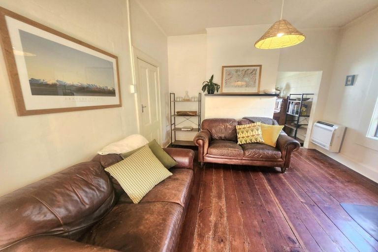 Photo of property in 10a Wharfe Street, South Hill, Oamaru, 9400