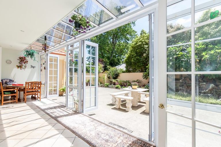 Photo of property in 1 Pastoral Lane, Hokowhitu, Palmerston North, 4410