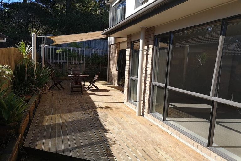 Photo of property in 11 Jomard Terrace, Northcross, Auckland, 0632