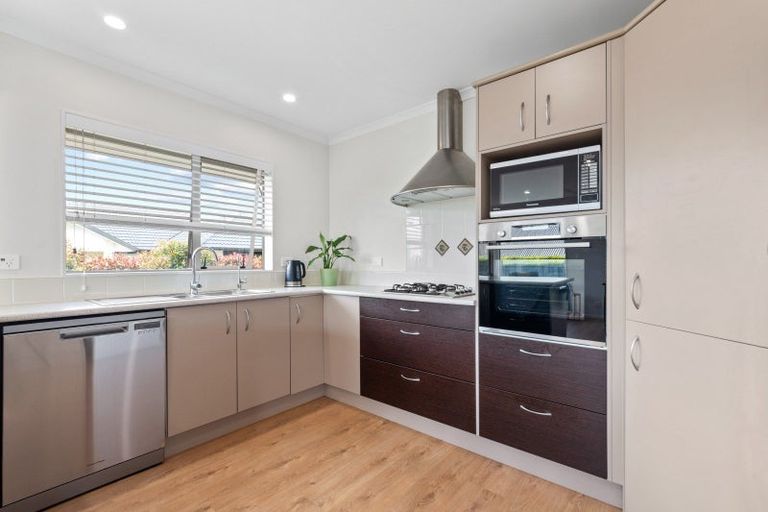 Photo of property in 26 Nanleen Rise, Manurewa, Auckland, 2105