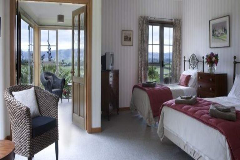 Photo of property in Silver Peaks Lodge, 255 Main Road South, East Taieri, Mosgiel, 9092