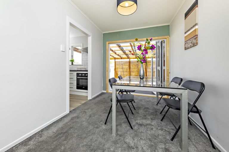 Photo of property in 16 Lyncroft Street, Mangere East, Auckland, 2024