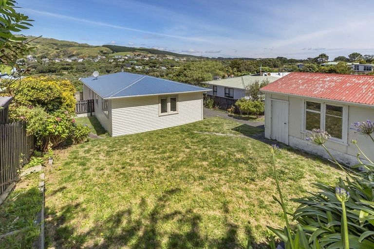 Photo of property in 12 Raroa Place, Pukerua Bay, 5026