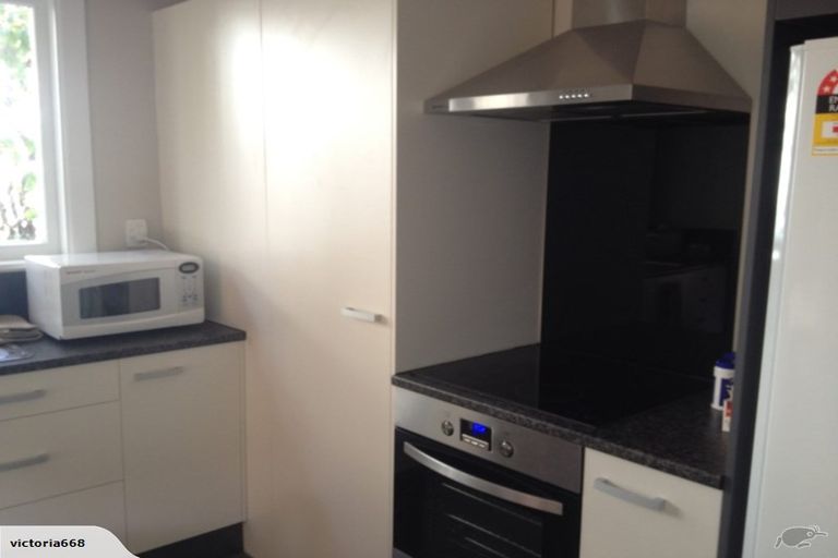 Photo of property in 5 Burrows Avenue, Karori, Wellington, 6012