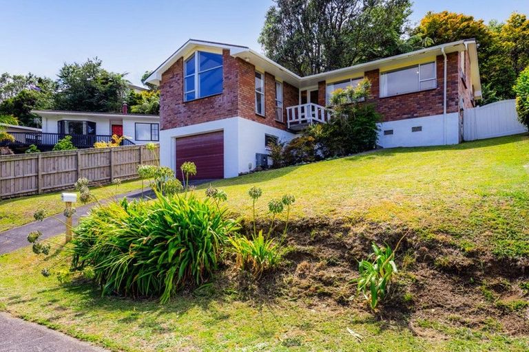 Photo of property in 81 Poplar Grove, Whalers Gate, New Plymouth, 4310