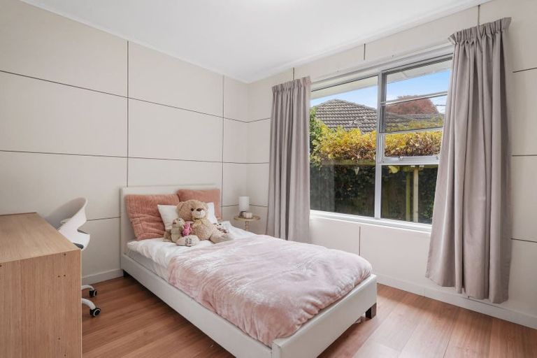 Photo of property in 5 Guildford Street, Burnside, Christchurch, 8053