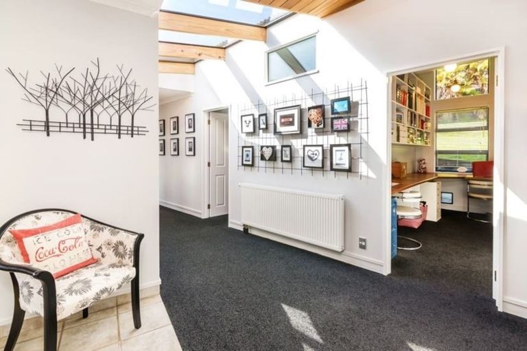 Photo of property in 1/3 Sylvia Place, Acacia Bay, Taupo, 3330