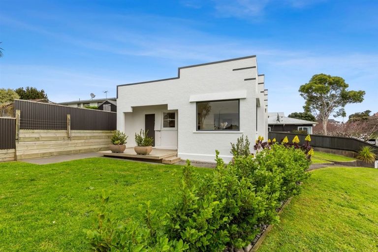 Photo of property in 22 Northgate, Strandon, New Plymouth, 4312