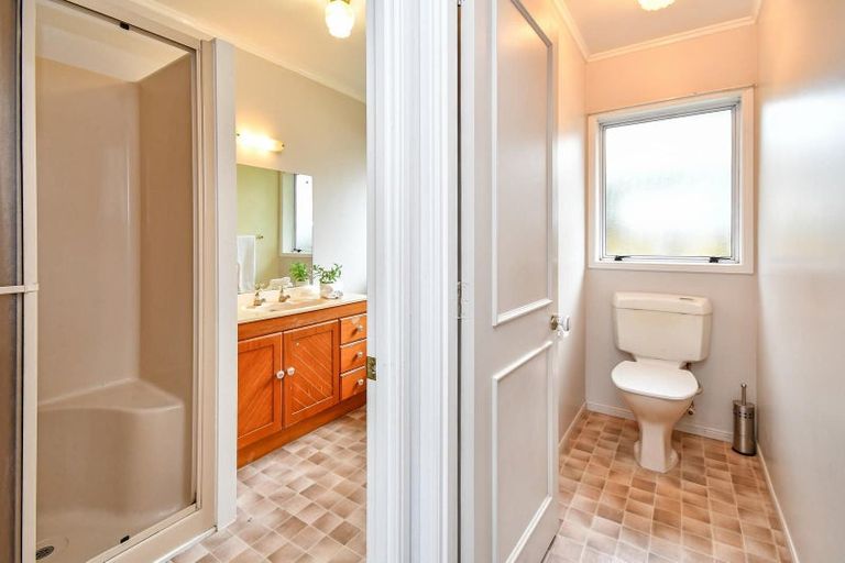 Photo of property in 1/55 Scenic Drive, Hillpark, Auckland, 2102