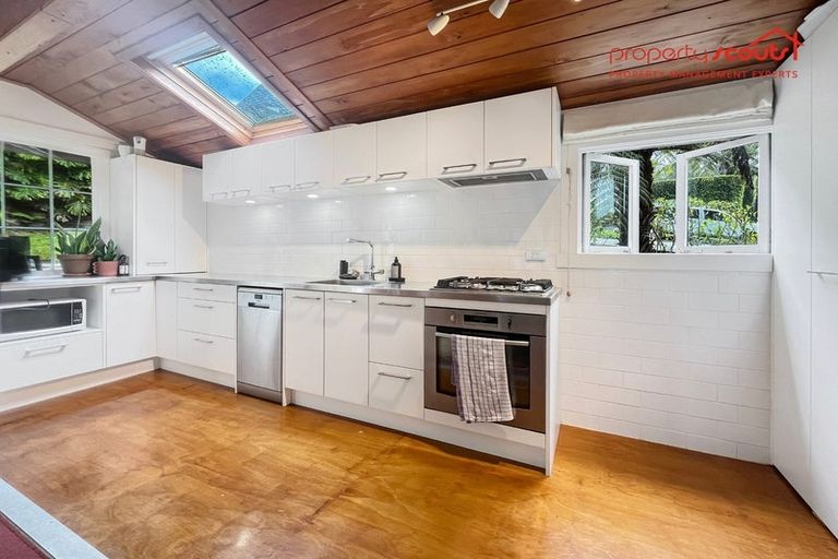 Photo of property in 23 Inkster Street, Birkenhead, Auckland, 0626