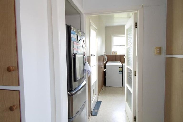 Photo of property in 130 Archibald Road, Kelston, Auckland, 0602