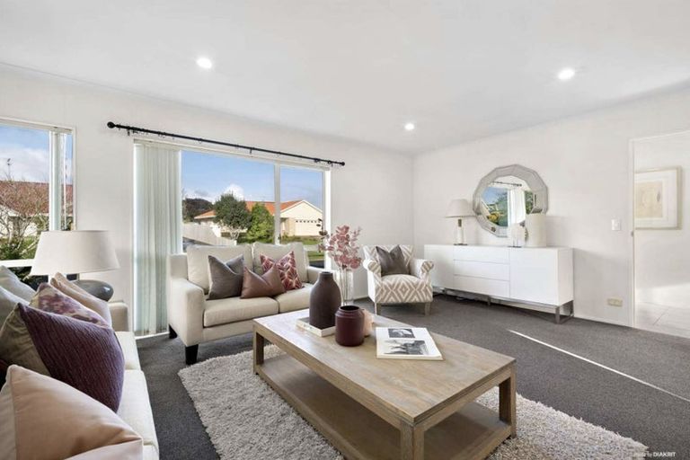 Photo of property in 1/11 Keswick Close, Northpark, Auckland, 2013