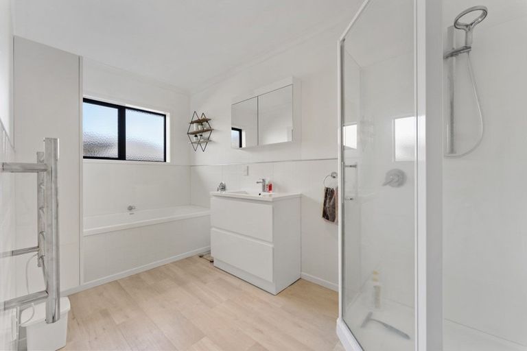 Photo of property in 30 Montague Grove, Stratford, 4332