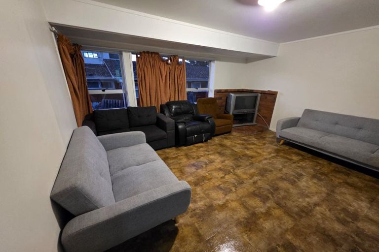 Photo of property in 30b Estuary Road, Weymouth, Auckland, 2103