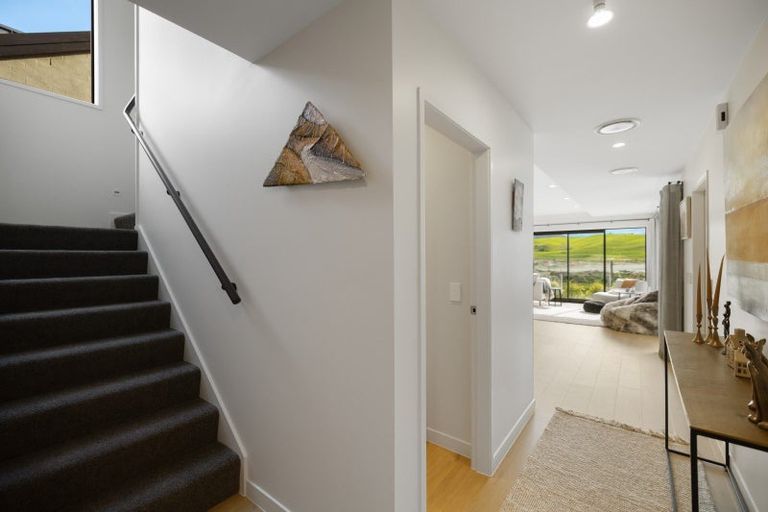 Photo of property in 13 Mcgibbon Lane, Jacks Point, 9371