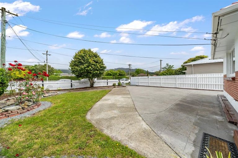 Photo of property in 54 Routley Crescent, Elderslea, Upper Hutt, 5018
