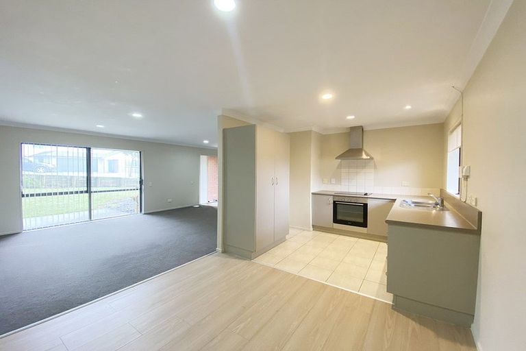 Photo of property in 44 Saralee Drive, Manurewa, Auckland, 2105