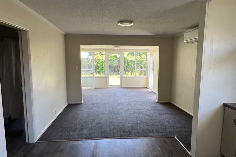 Photo of property in 16 Sawyers Arms Road, Northcote, Christchurch, 8052