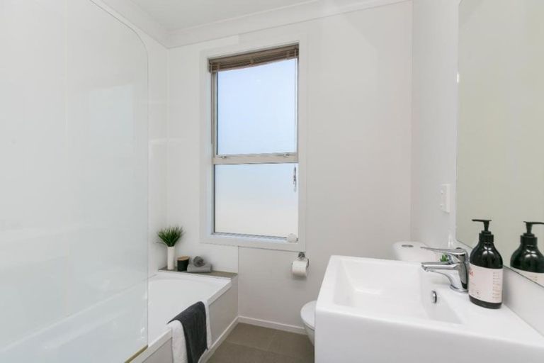 Photo of property in 46a Parkvale Road, Karori, Wellington, 6012