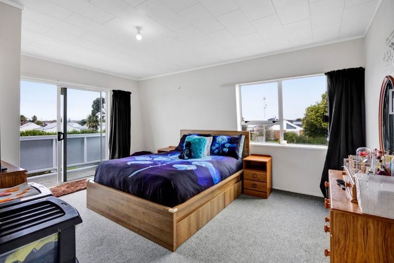 Photo of property in 1 County Drive, Hawera, 4610