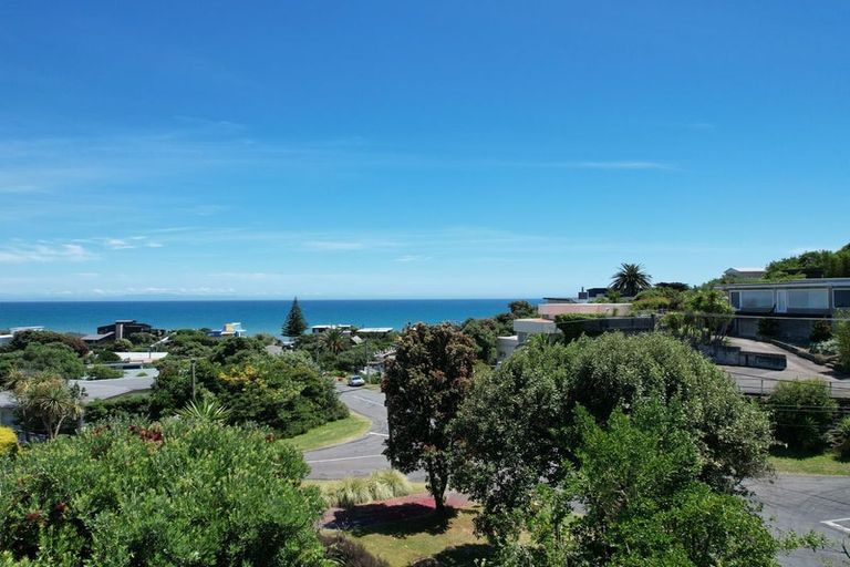 Photo of property in 18 Jeep Road, Raumati South, Paraparaumu, 5032