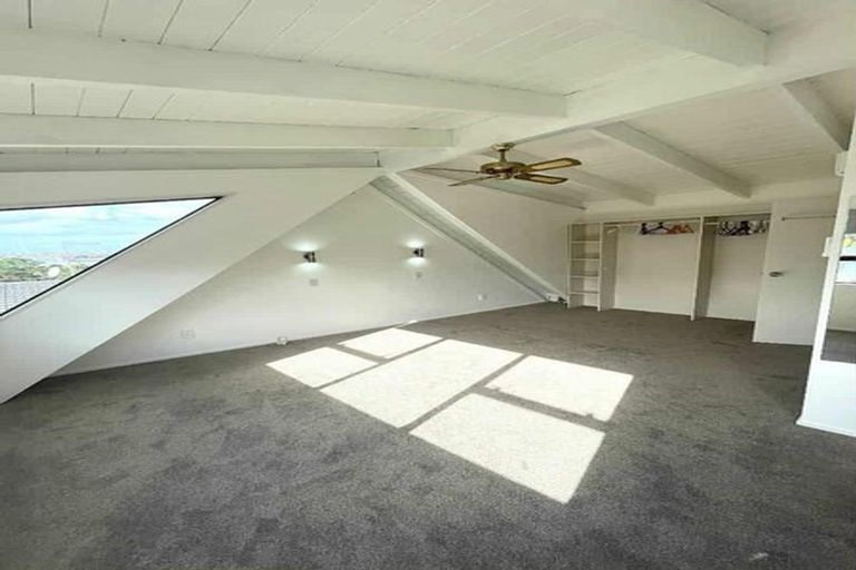 Photo of property in 77 Spence Road, Henderson, Auckland, 0612