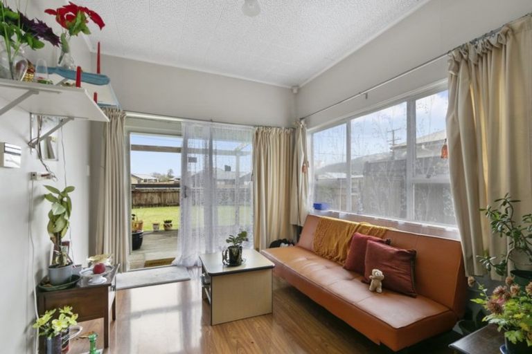 Photo of property in 16 Merton Street, Trentham, Upper Hutt, 5018