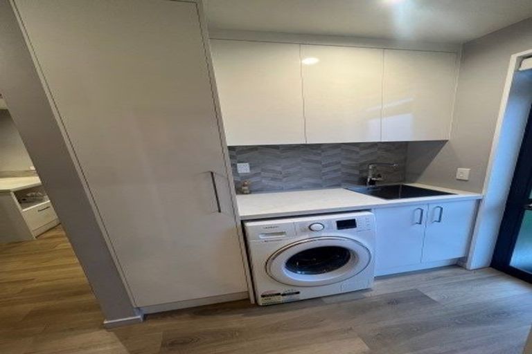 Photo of property in 4/23 Tower Street, Hornby, Christchurch, 8042