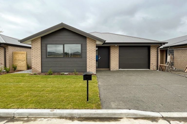Photo of property in 6 Akiraho Lane, Halswell, Christchurch, 8025
