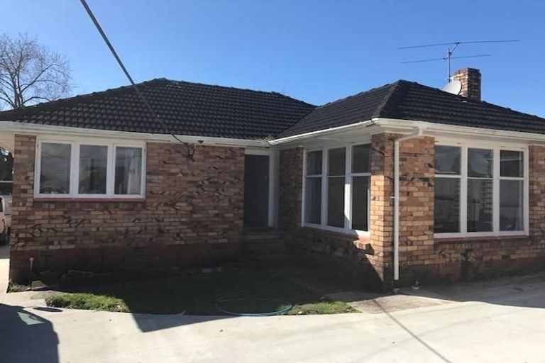 Photo of property in 121 Flanshaw Road, Te Atatu South, Auckland, 0610