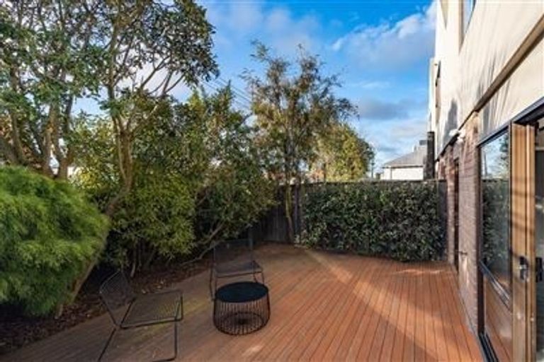 Photo of property in 1/2 Canon Street, St Albans, Christchurch, 8014