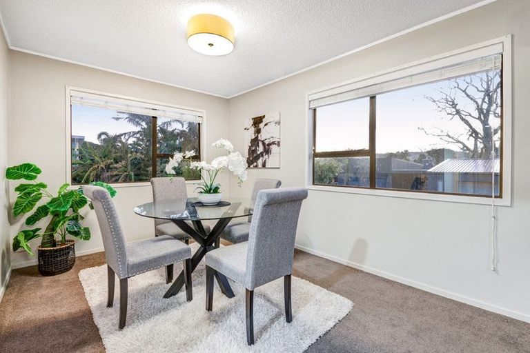 Photo of property in 54 The Circle, Manly, Whangaparaoa, 0930