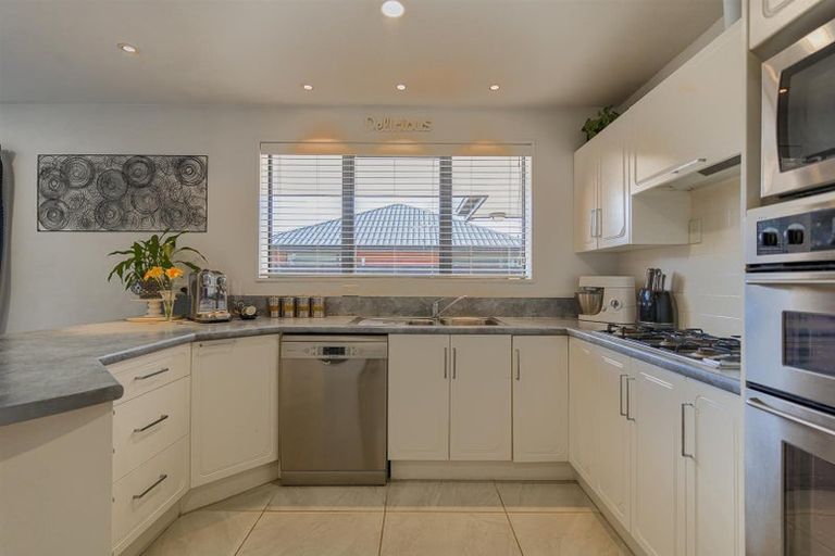 Photo of property in 26a Crofton Road, Harewood, Christchurch, 8051