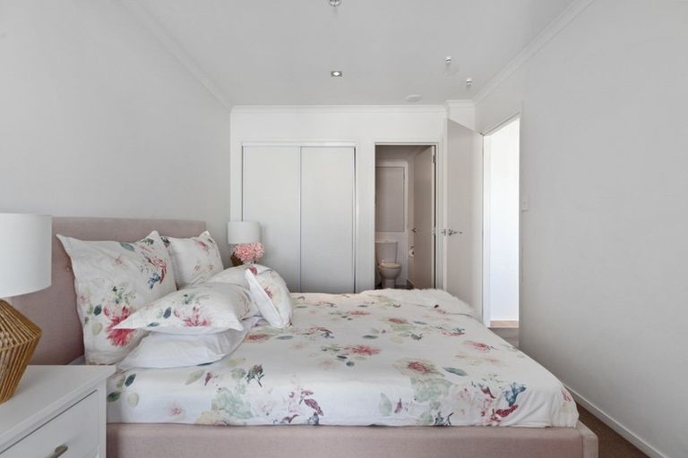 Photo of property in Algarve Apartments, 213/332 Maunganui Road, Mount Maunganui, 3116