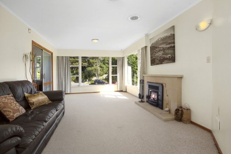 Photo of property in 24 Mahoe Street, Tawa, Wellington, 5028