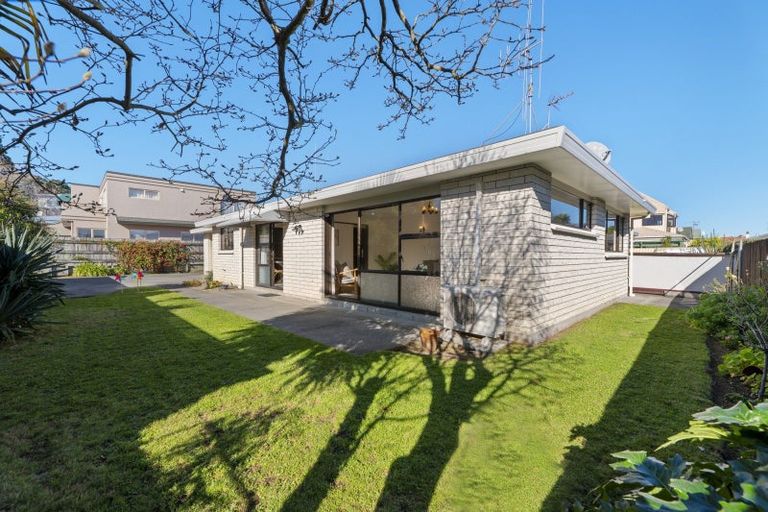 Photo of property in 2/36 Third Avenue, Tauranga, 3110