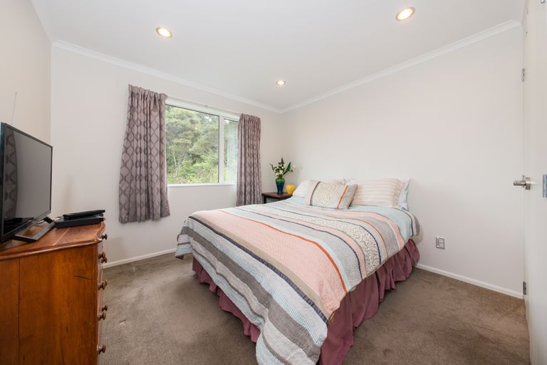 Photo of property in 102a San Marino Drive West, Henderson, Auckland, 0612