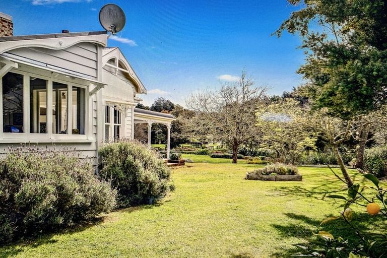 Photo of property in 63 Kaipara Flats Road, Warkworth, 0981