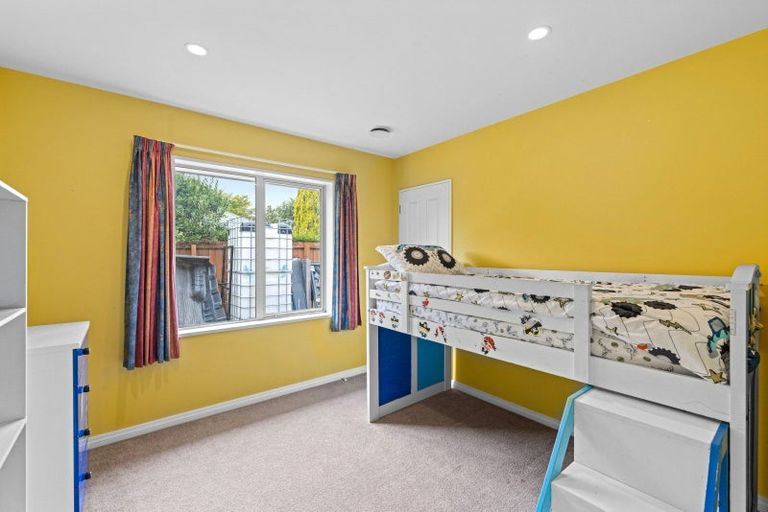 Photo of property in 21 Welsford Street, Woodend, 7610