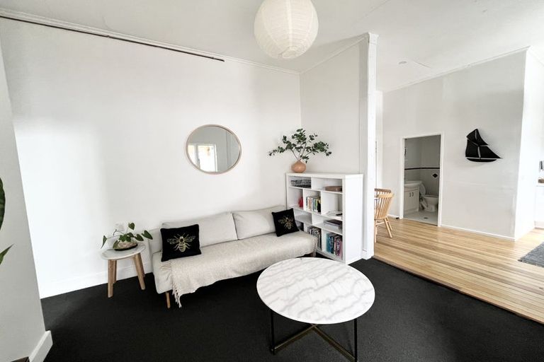 Photo of property in 2/24 West End Road, Herne Bay, Auckland, 1022