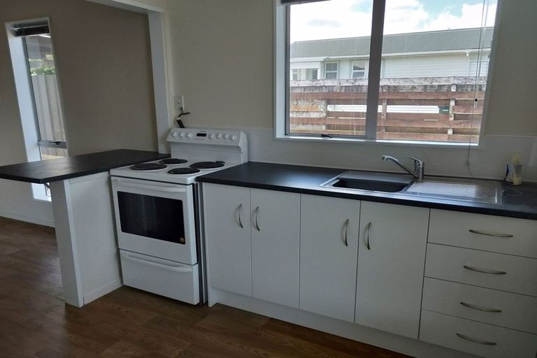 Photo of property in 8 Kebbell Avenue, Levin, 5510