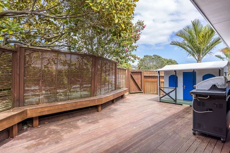 Photo of property in 2 Mizen Court, Torbay, Auckland, 0630