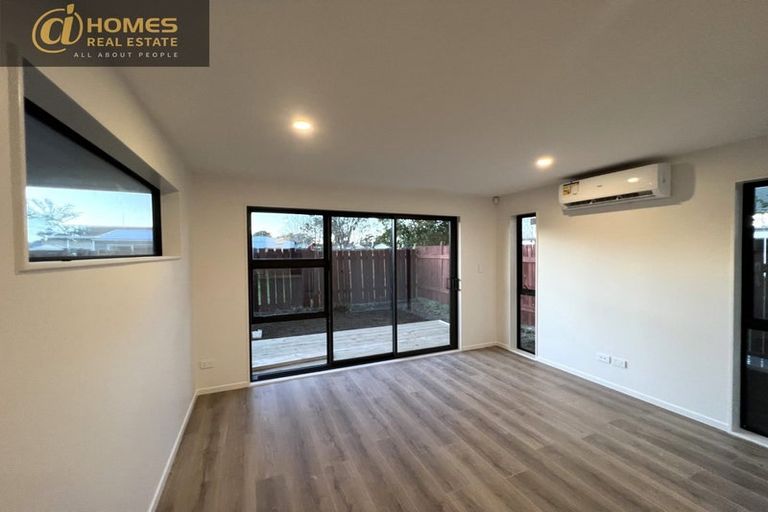 Photo of property in 3e Penfold Place, Henderson, Auckland, 0610