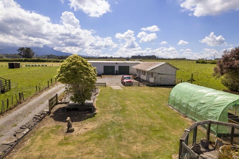 Photo of property in 86 Victoria Street, Kaponga, Hawera, 4679